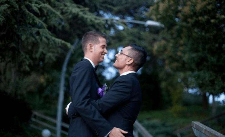 ¿Cómo es el protocolo de entrada a la ceremonia de una boda gay?